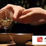 茶艺师应该如何控制茶性和泡茶的节奏